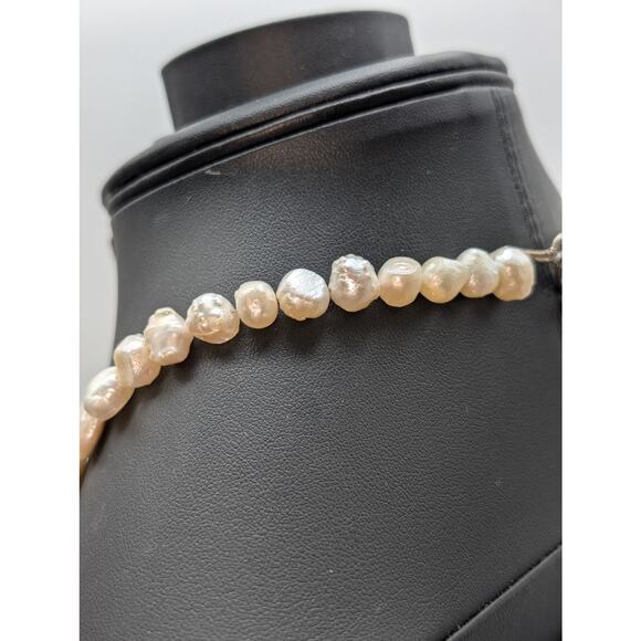 Coin Pearl Silver Tone Flower Pendant Silver Bead Toggle 20" Necklace - Picture 4 of 6